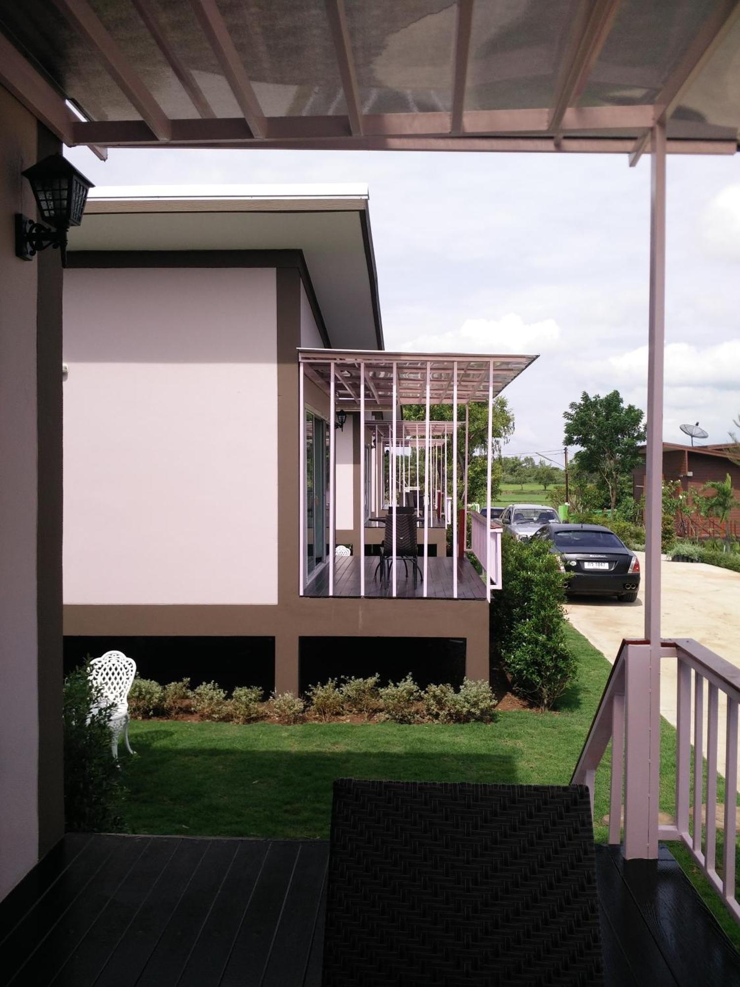 Baan Suan Thanwalai Khon Kaen Rum bild